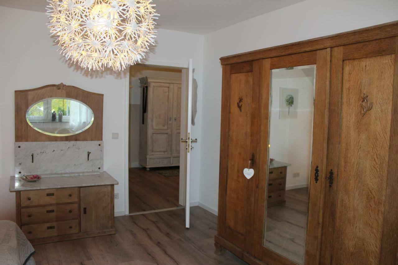 Ferienwohnung Im Tuermchen Oberfell Exterior photo